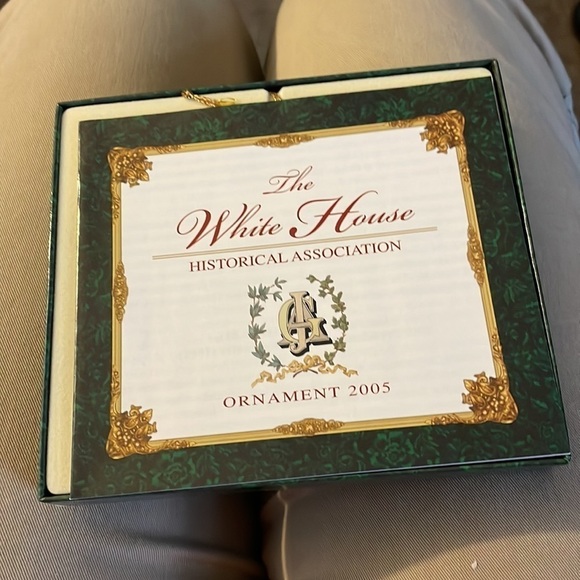 2005 White House historical Christmas ornaments - Picture 4 of 5